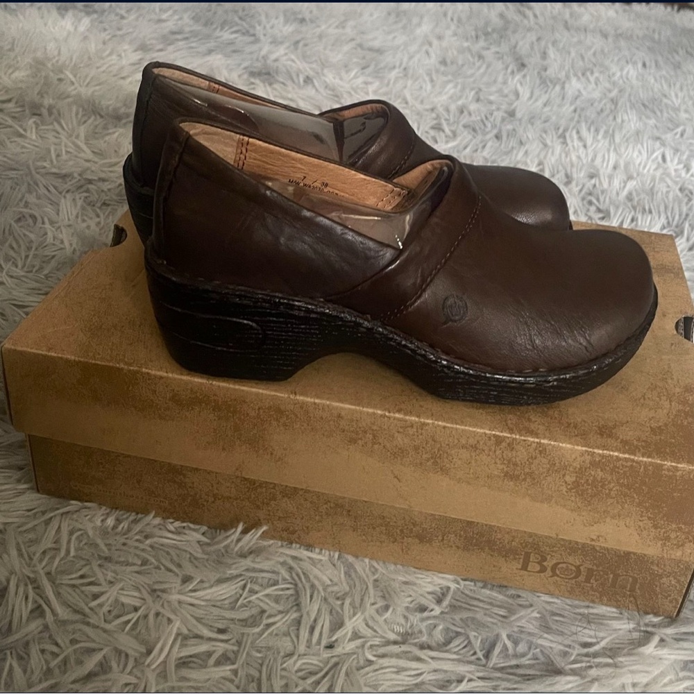 Born Toby clog